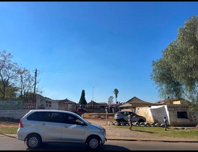 LAND FOR SALE IN LENASIA SOUTH